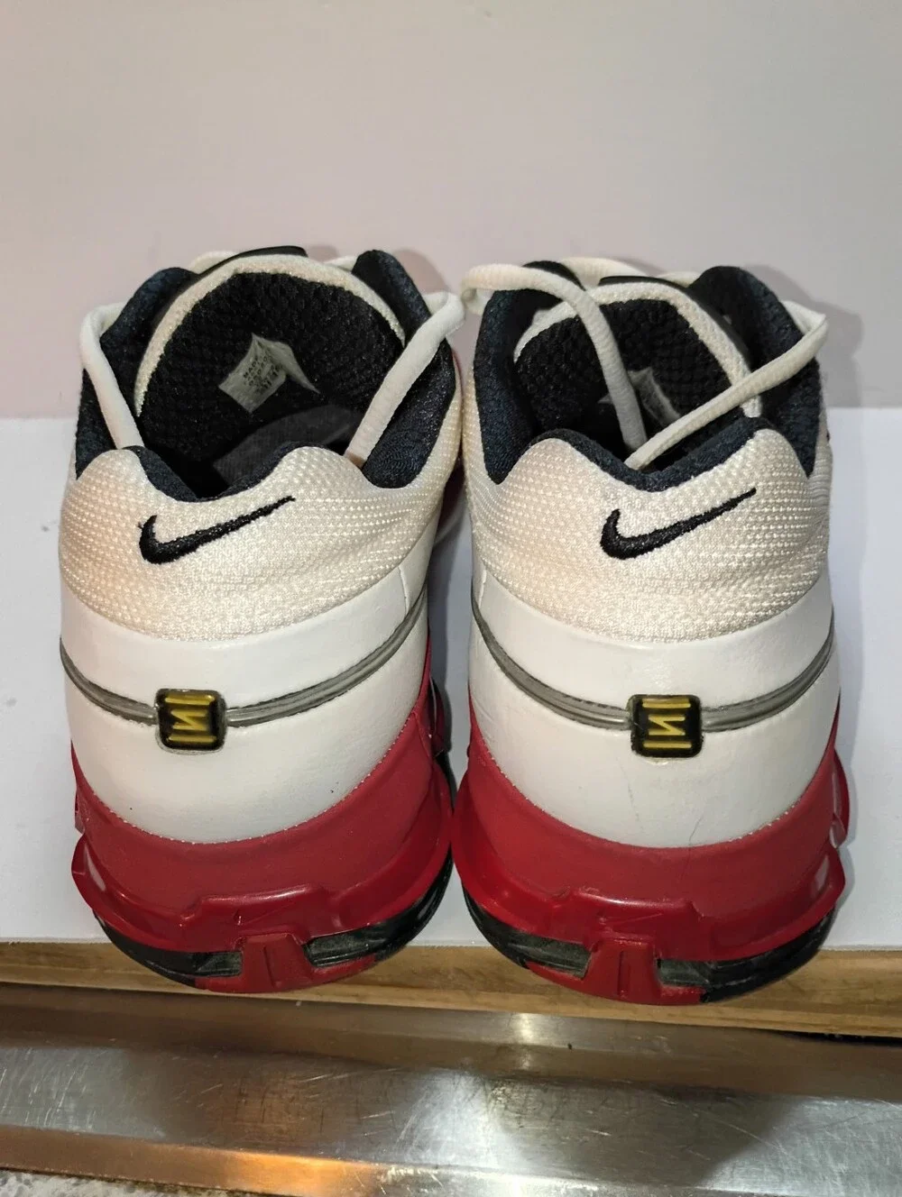 VTG Nike Shox Ace Athletic Shoes Men’s Size 10 White Varsity Red 310723-104